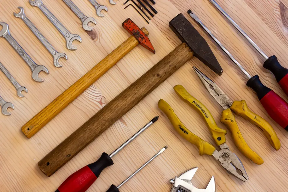 Kleine reparaties in en om het huis